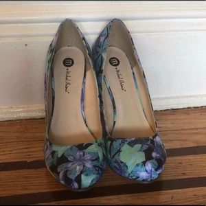 Michael Antonio Floral Multi Heels Size 8